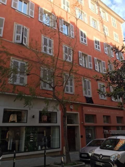 Nid Au 5eme Avec Ascensseur Appartement